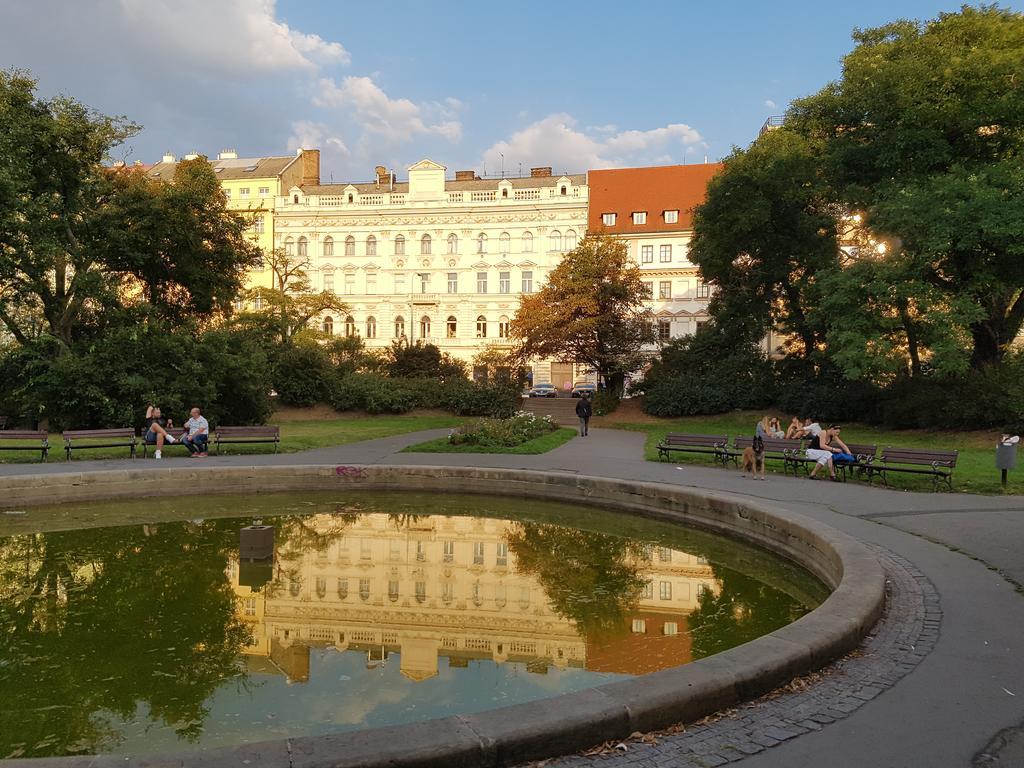 Charles Apartment Prag Exterior foto